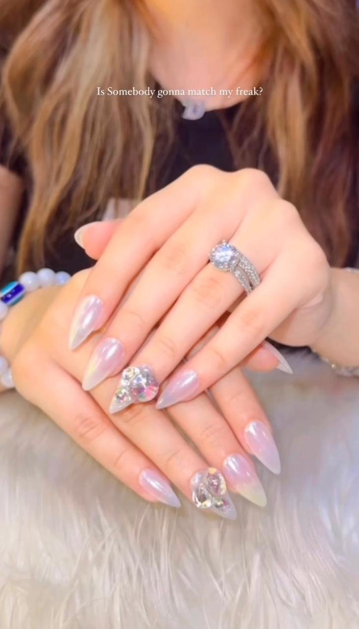Pearl Chrome with Emeralds